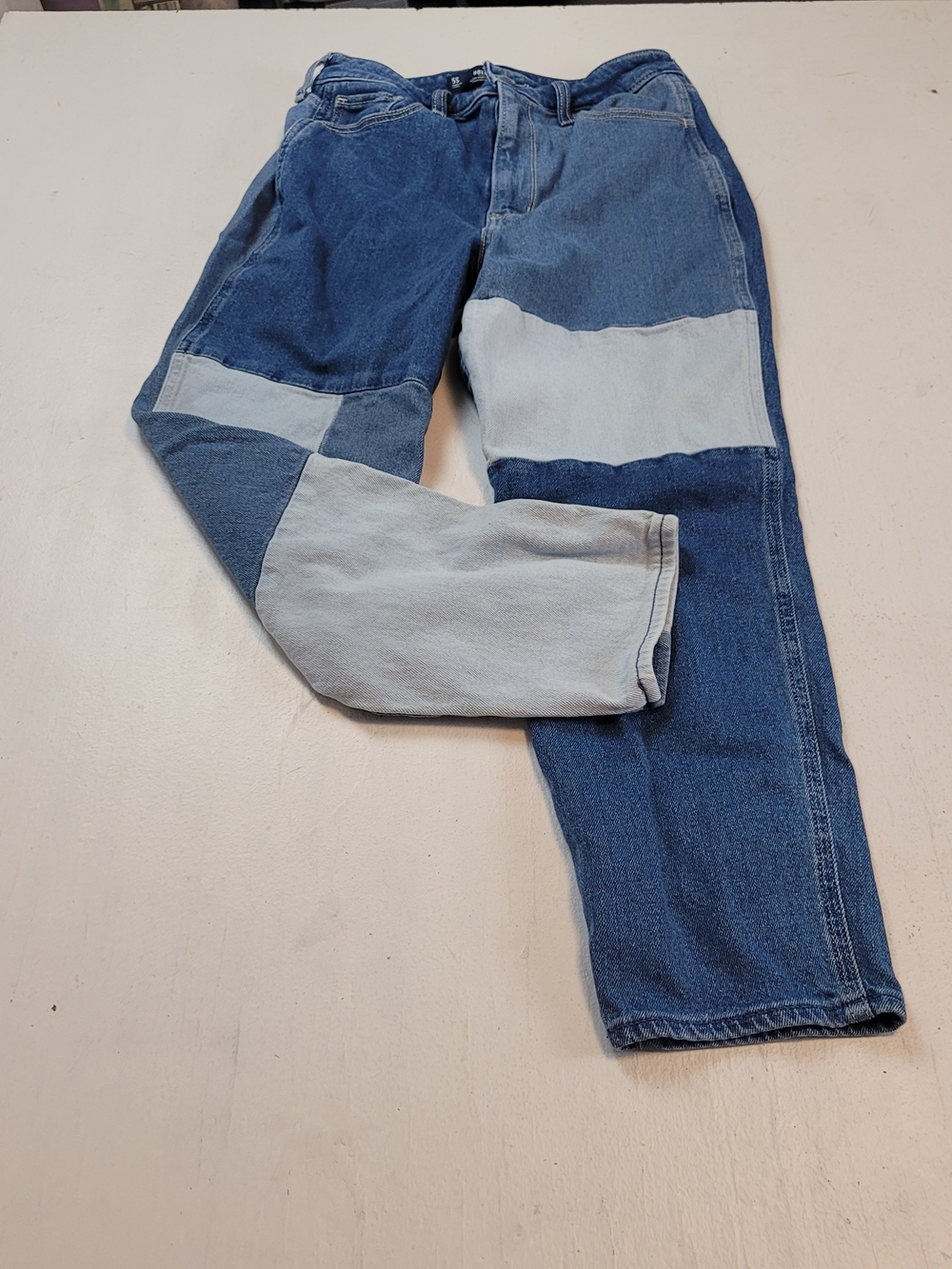 Hollister High-Rise Two-Tone Patchwork Denim Jeans - Dark & Light Blue